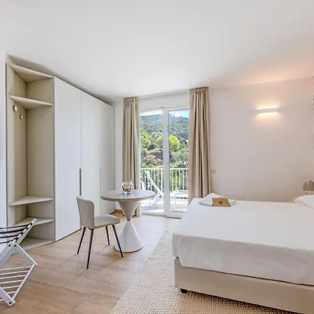 Baia Imperiale Hotel 4*