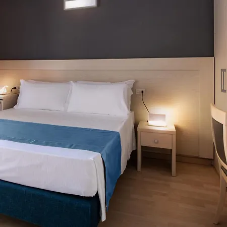 Hotell Baia Imperiale Spiaggia di Cavoli