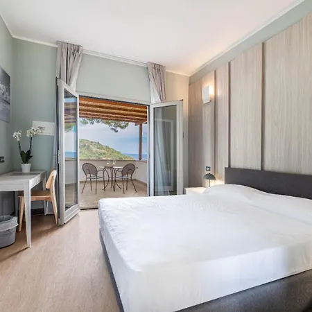 Hotell Baia Imperiale Spiaggia di Cavoli
