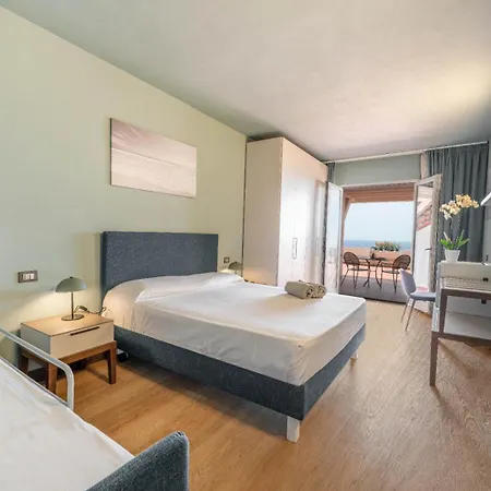 Hotell Baia Imperiale Spiaggia di Cavoli
